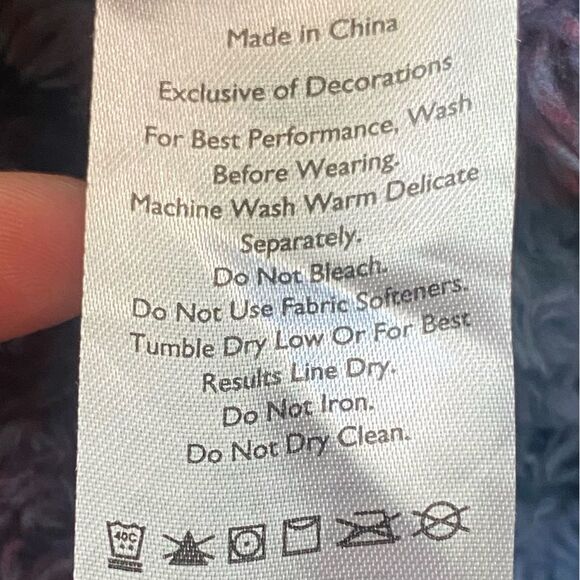 Eddie Bauer Blue and Burgundy Checked Plush Quarter Zip - Picture 8 of 8